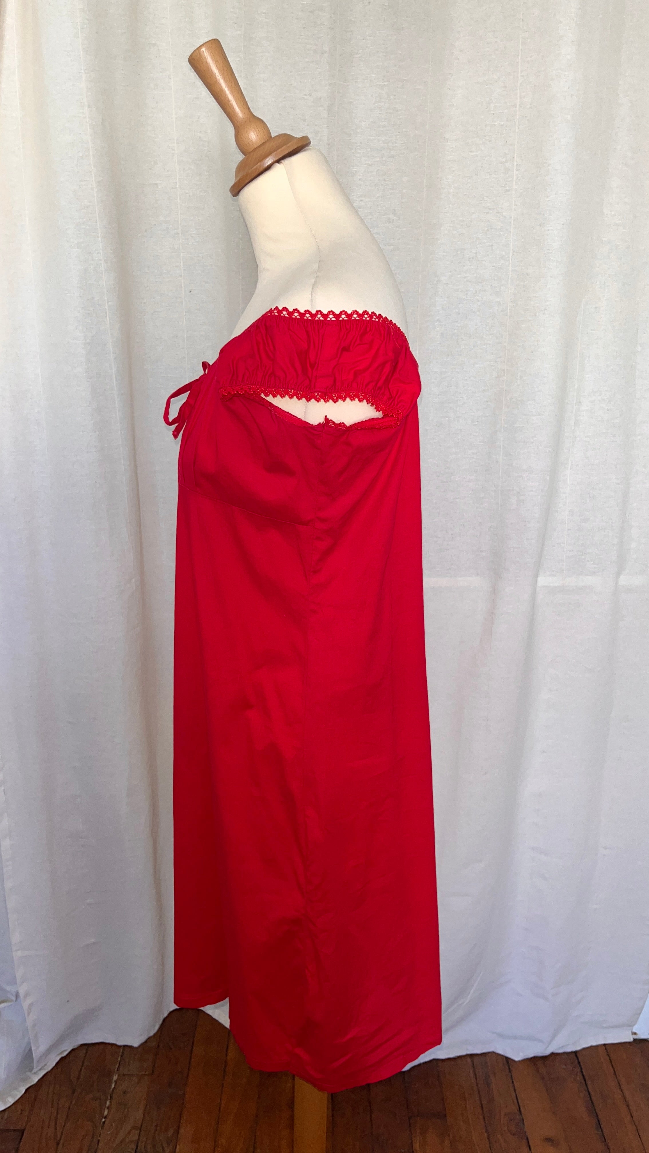 Robe rouge épaule dénudées - Du 40 au 44