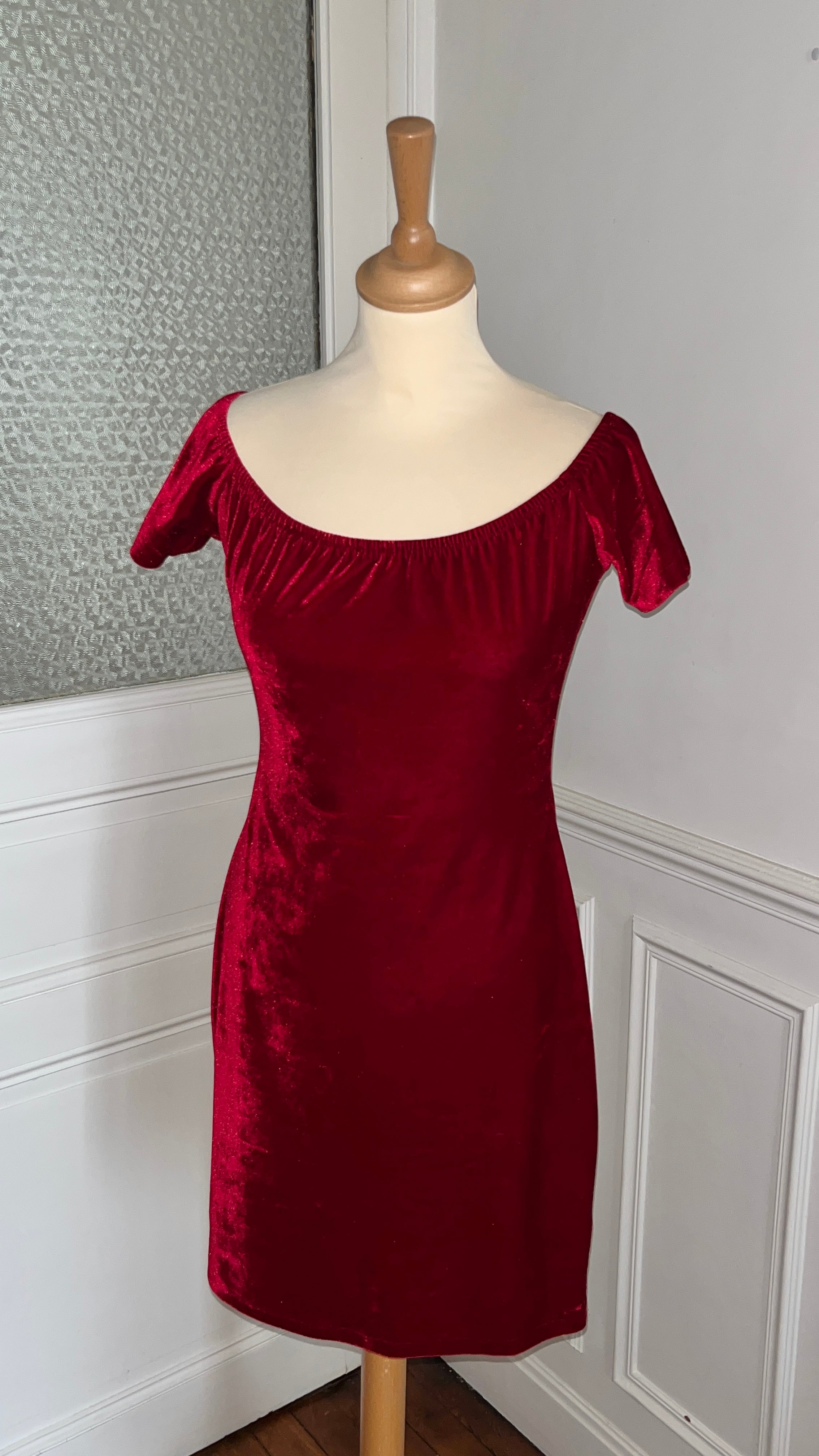 Robe velours épaules dénudées - Du 36 au 42