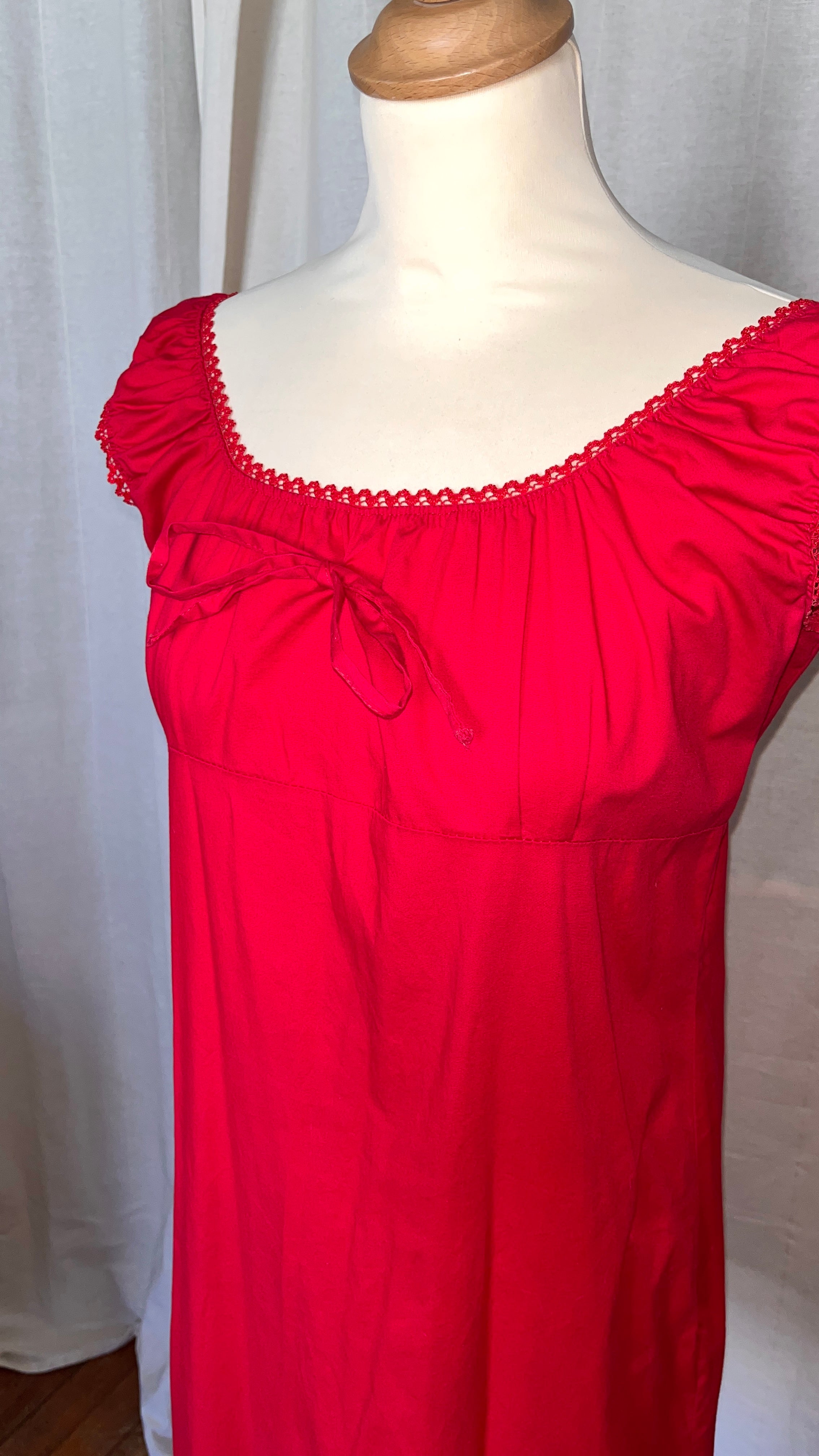 Robe rouge épaule dénudées - Du 40 au 44
