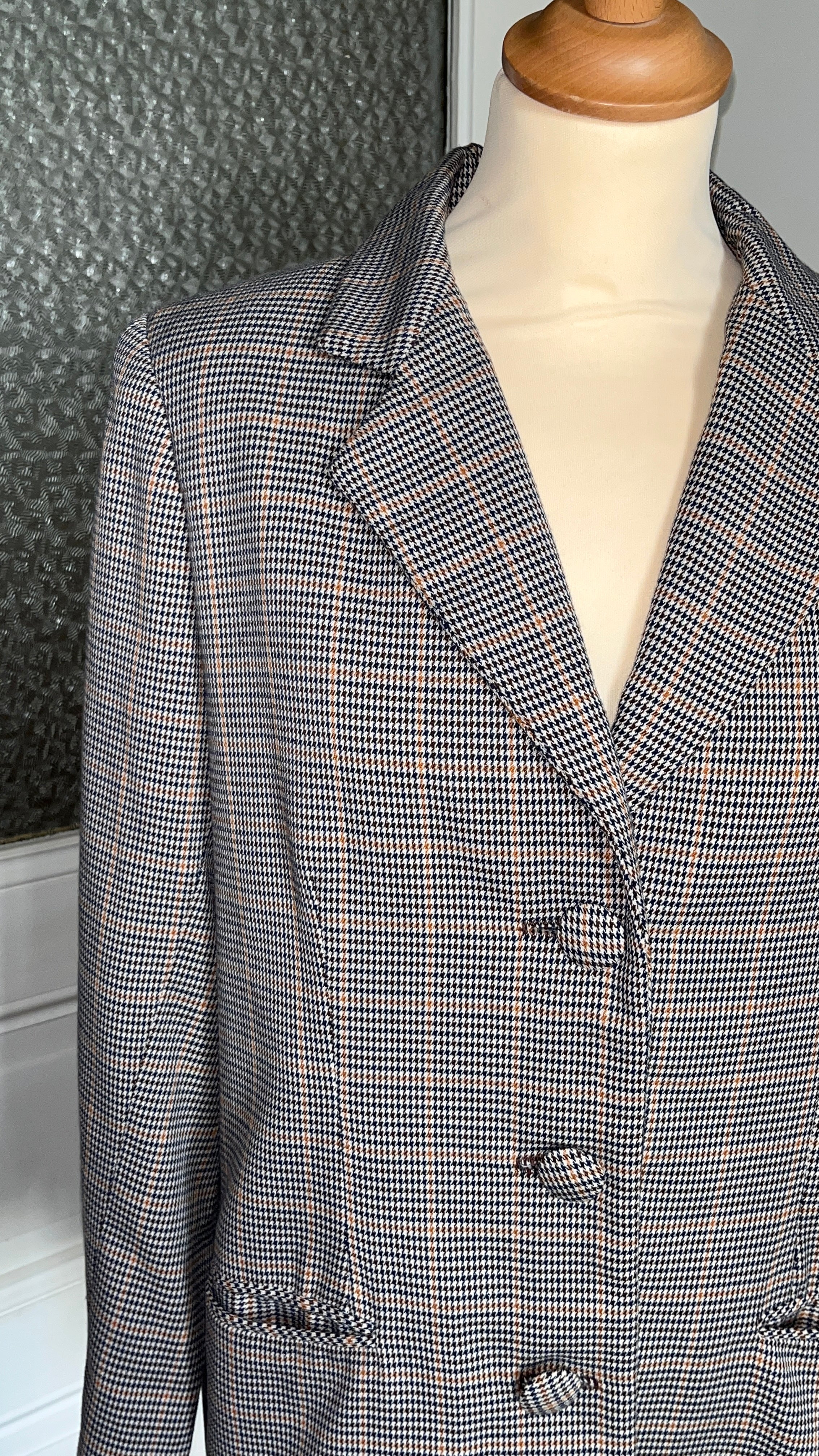 Tailleur fait main pied-de-poule . Taille 42