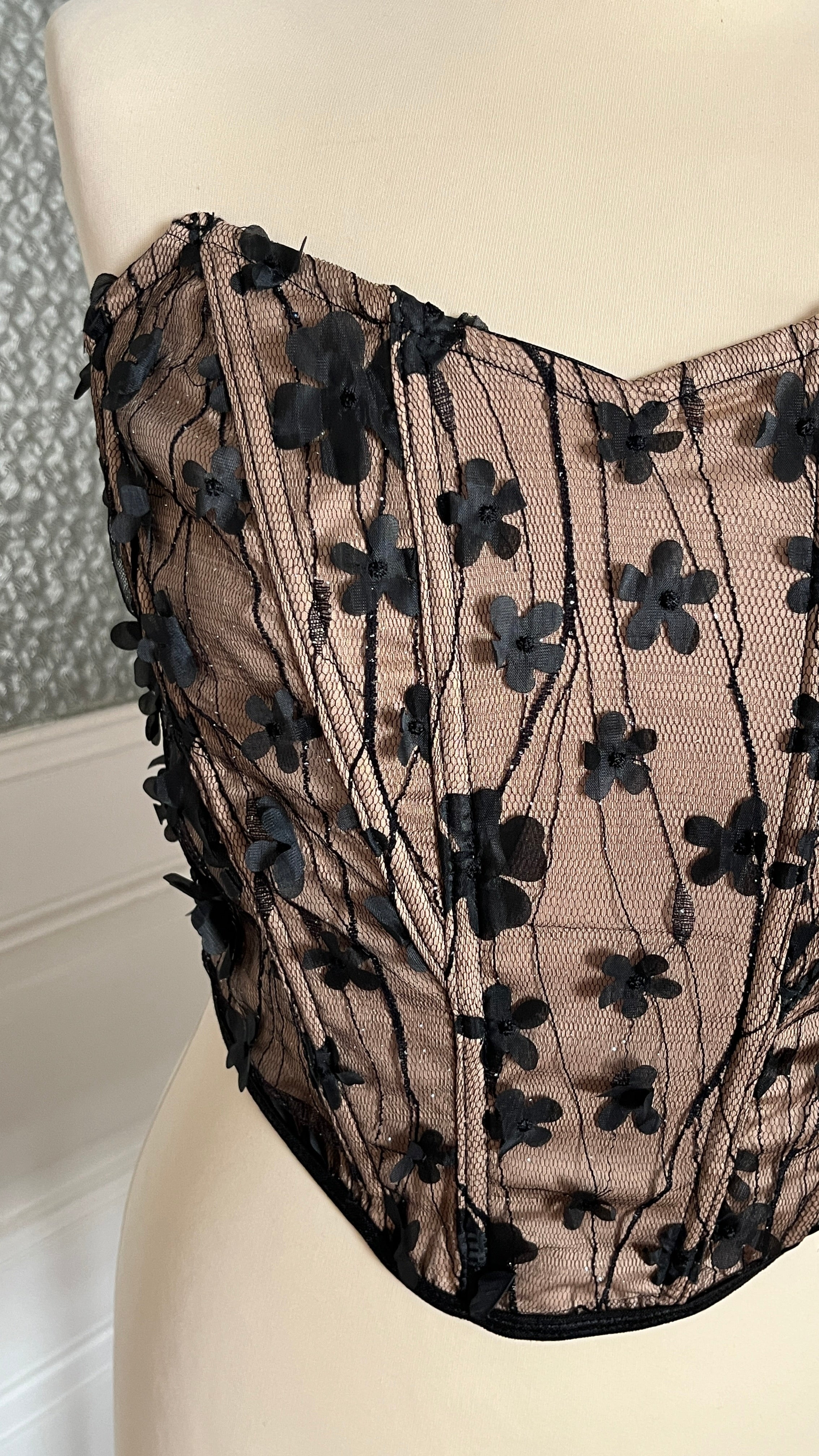 Bustier fleurs noires - Du 36 au 42