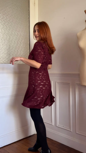 Robe dentelle bordeaux . Du 36 au 42