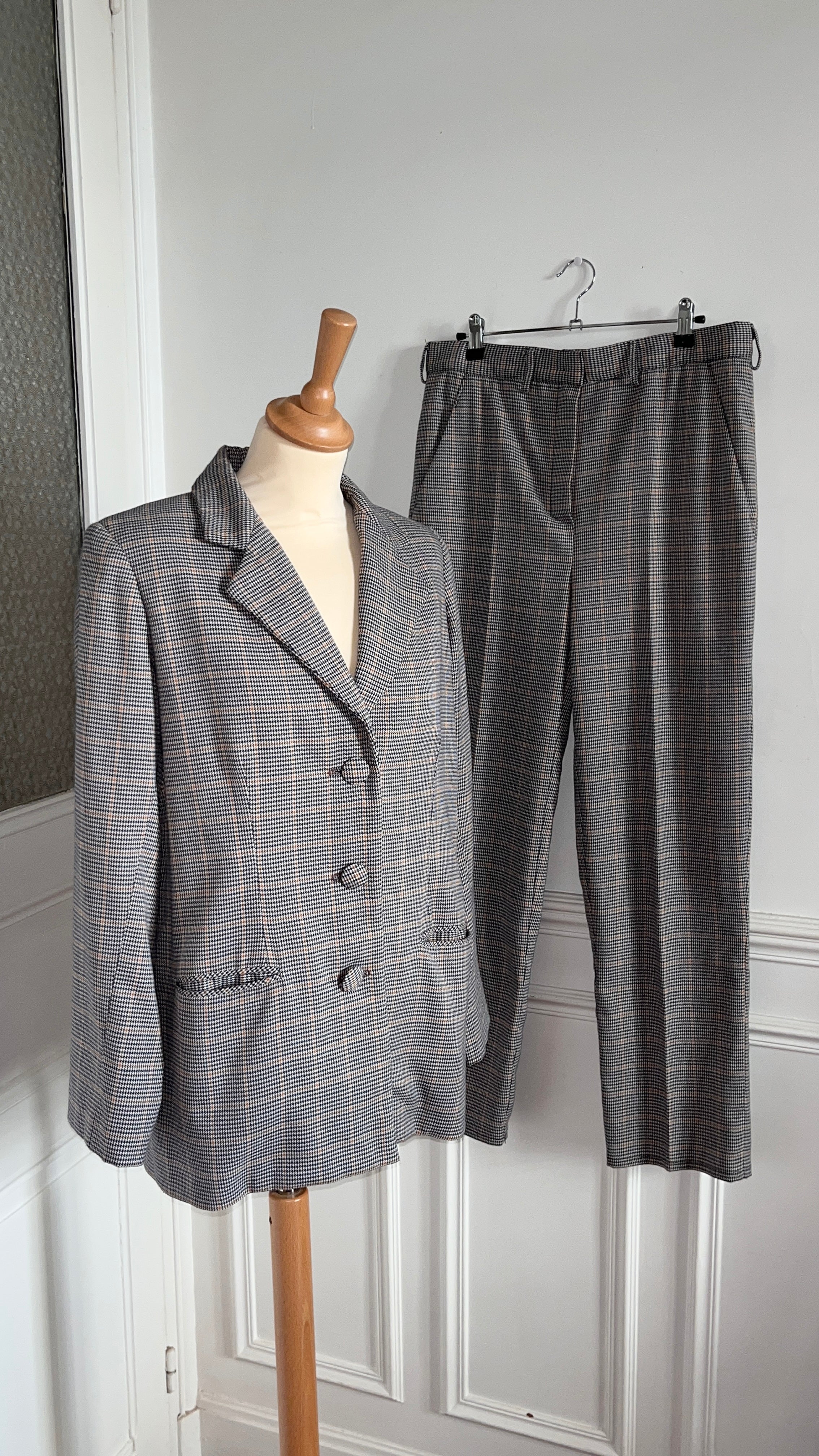 Tailleur fait main pied-de-poule . Taille 42