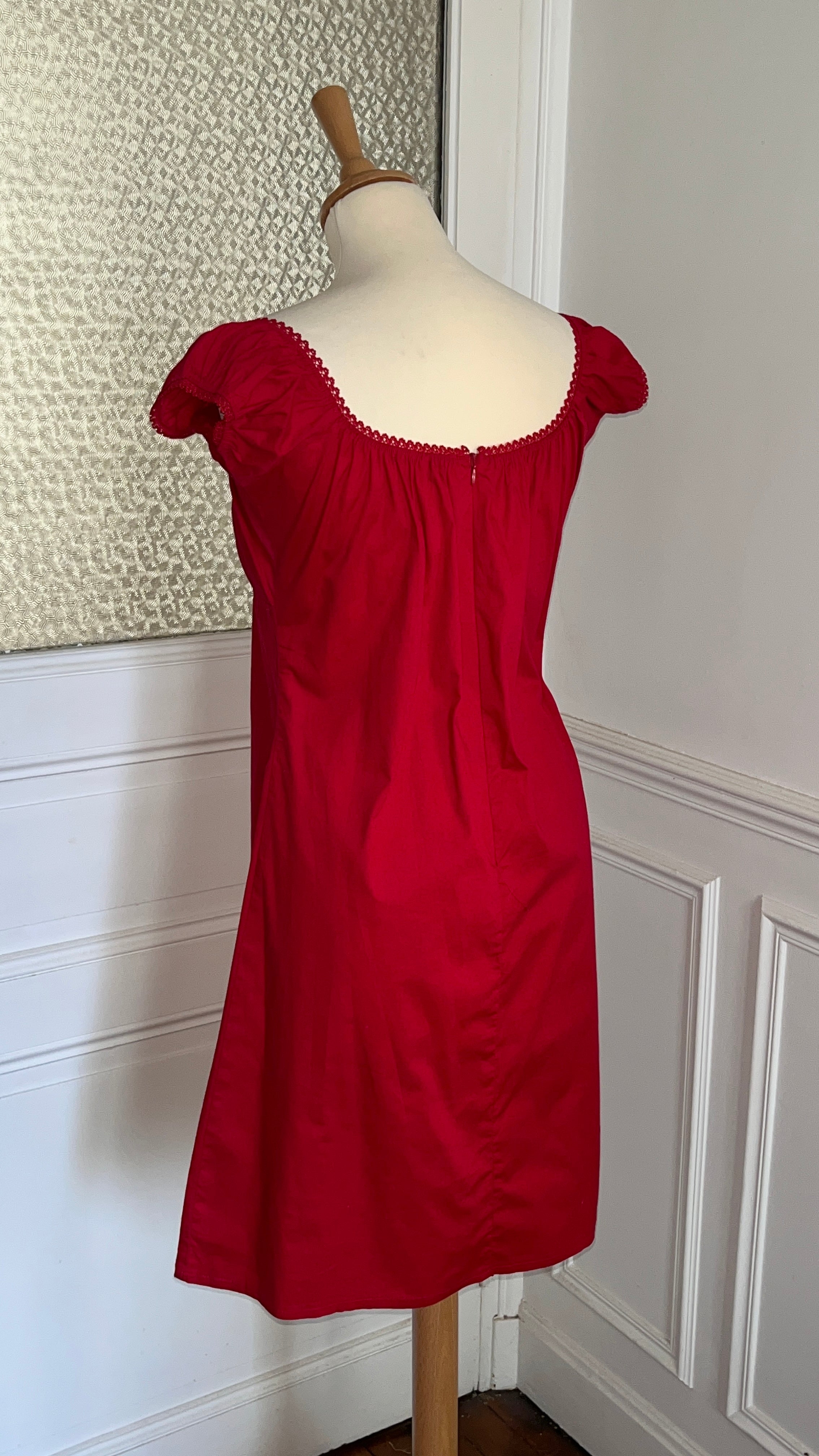 Robe rouge épaules dénudées - Du 38 au 44