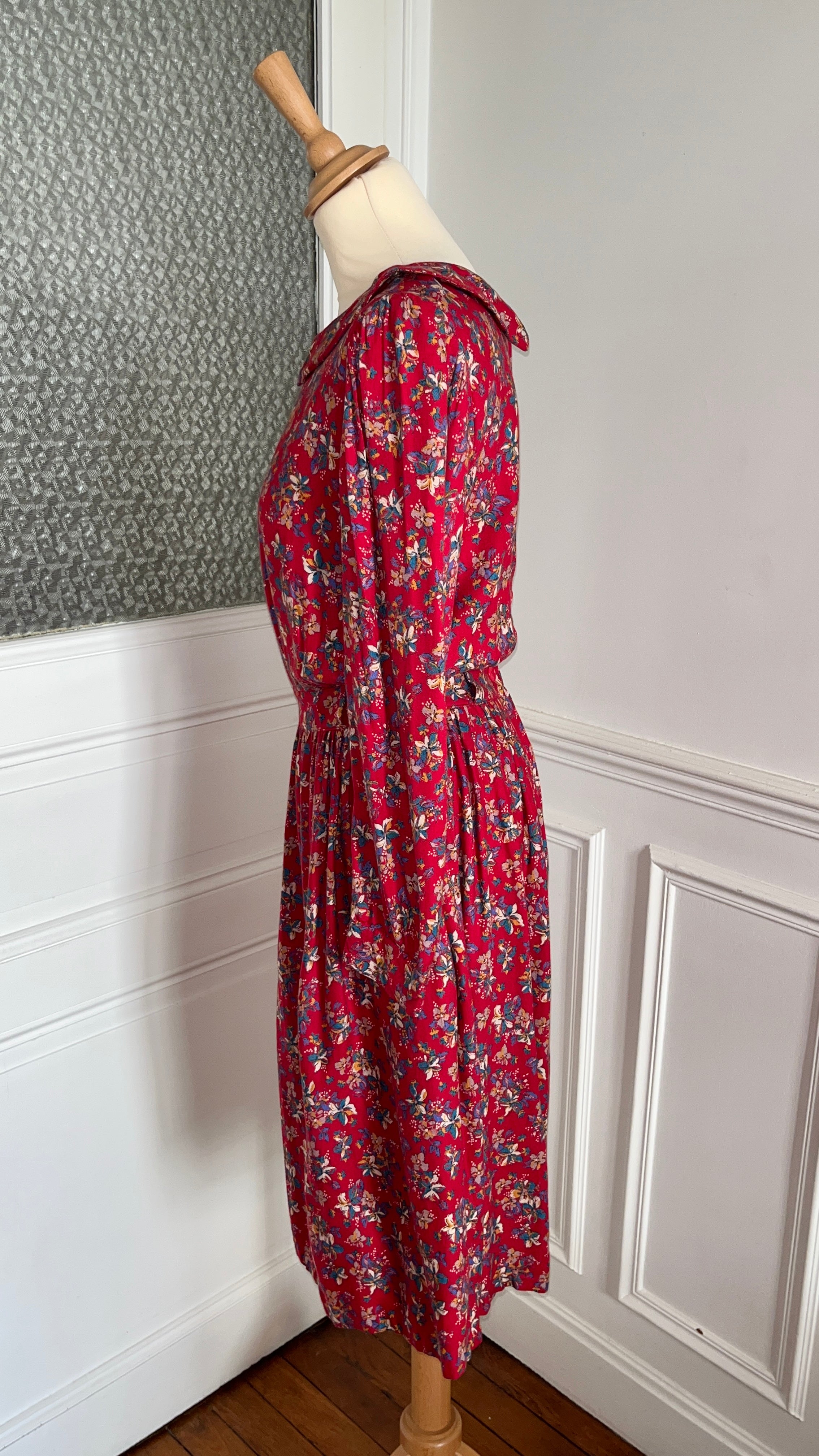 Robe à fleurs vintage . Taille 38