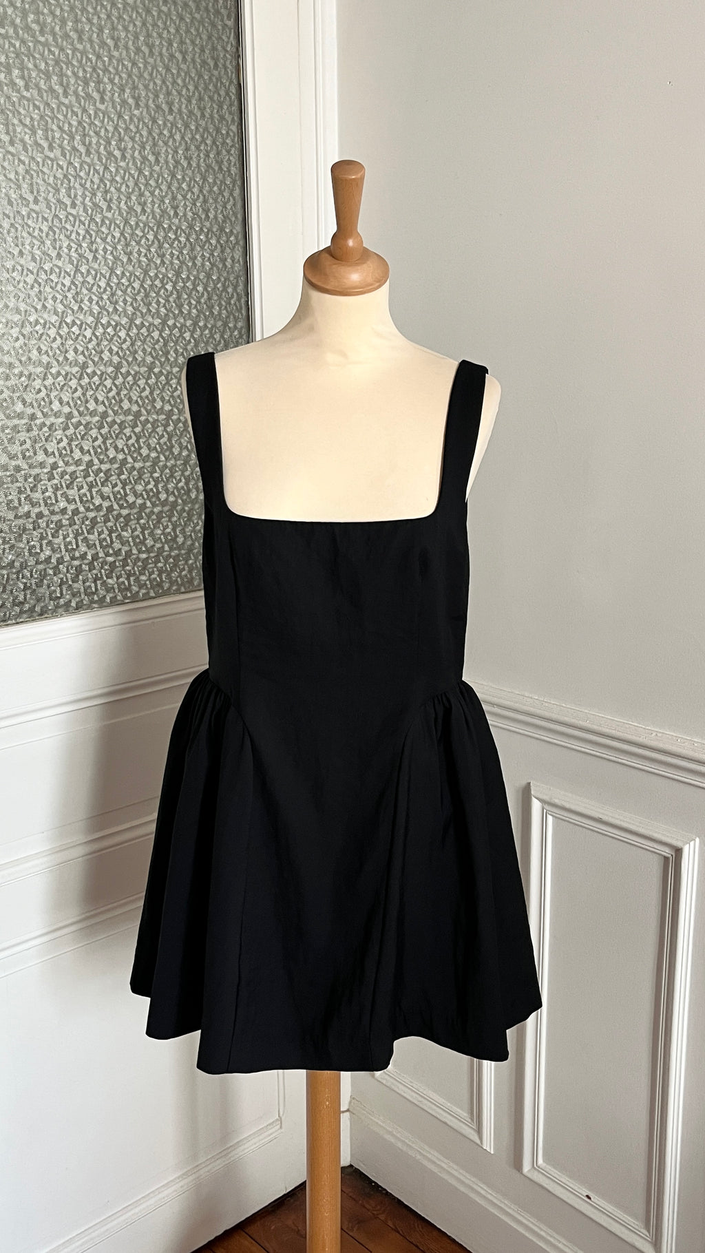 Robe noire graphique - Taille 40/42