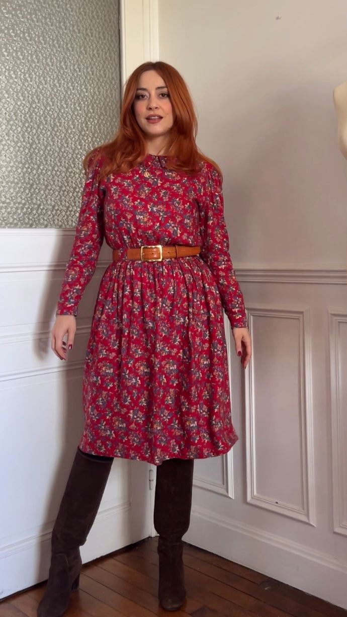 Robe à fleurs vintage . Taille 38