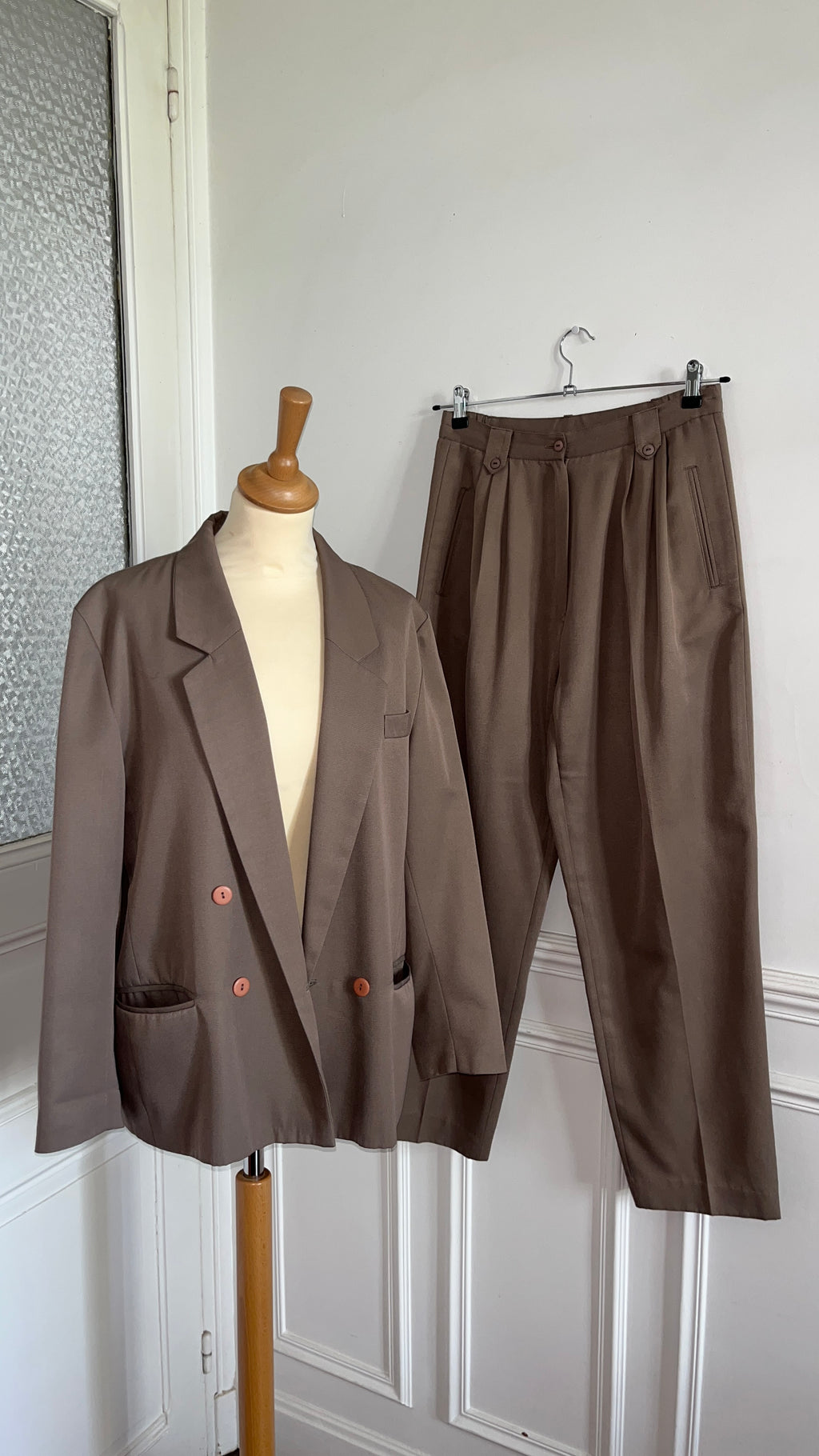 Tailleur taupe - Taille 40/42