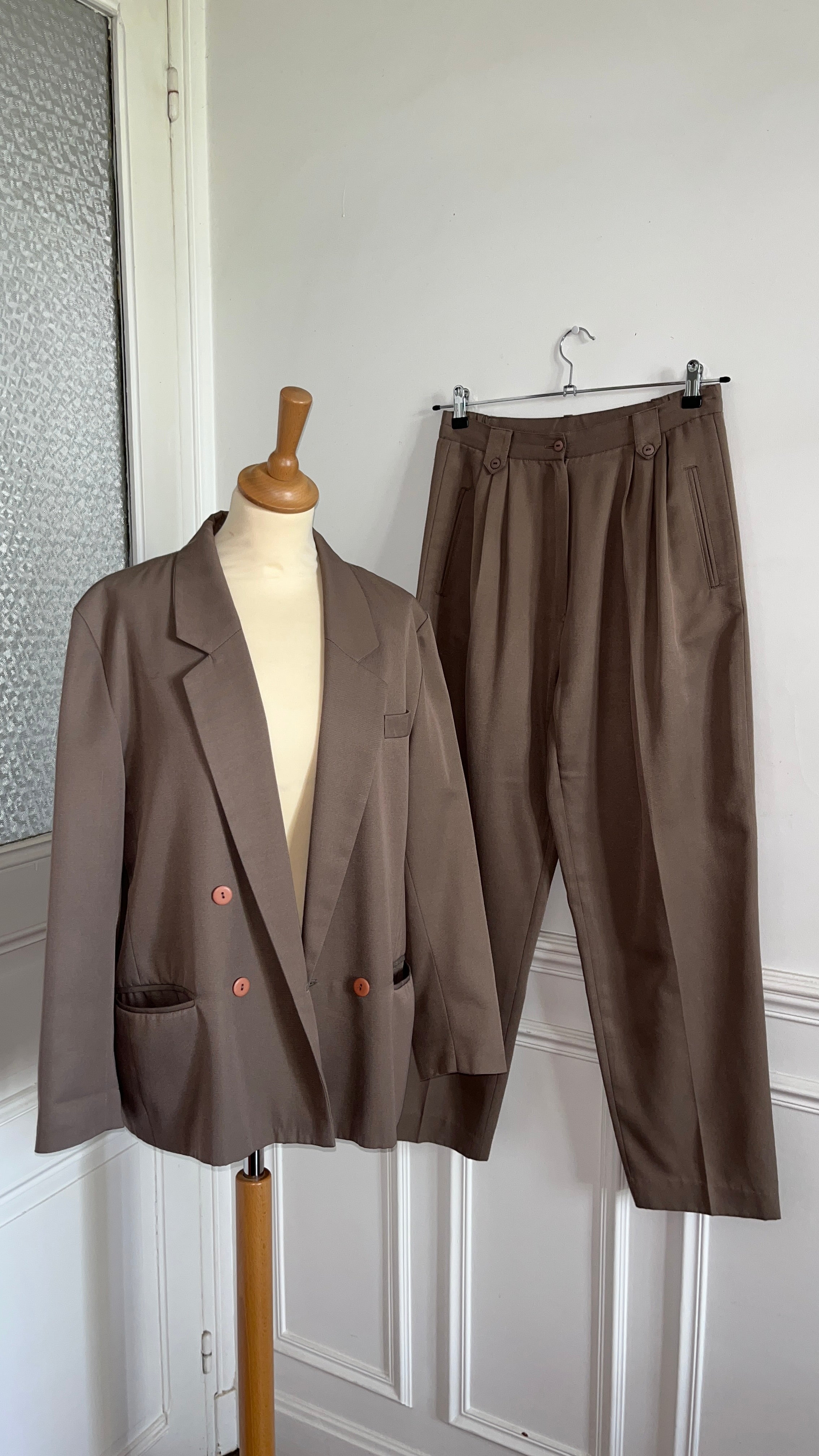 Tailleur taupe - Taille 40/42