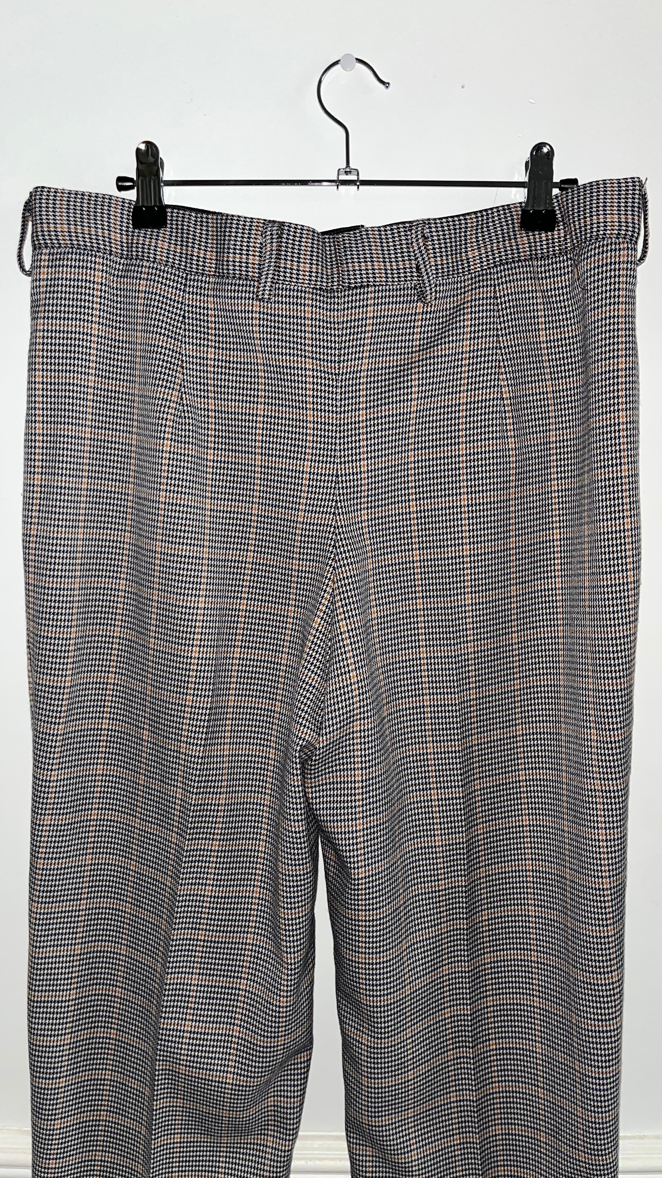 Tailleur fait main pied-de-poule . Taille 42