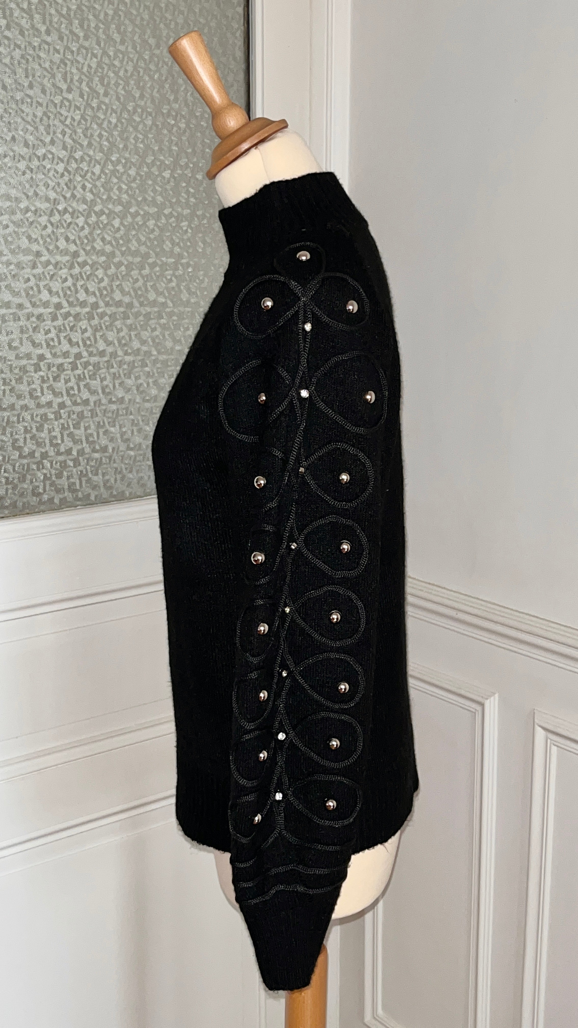 Pull à broderies - Du 38 au 44