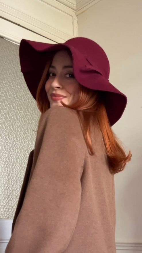 Capeline bordeaux . Taille 57